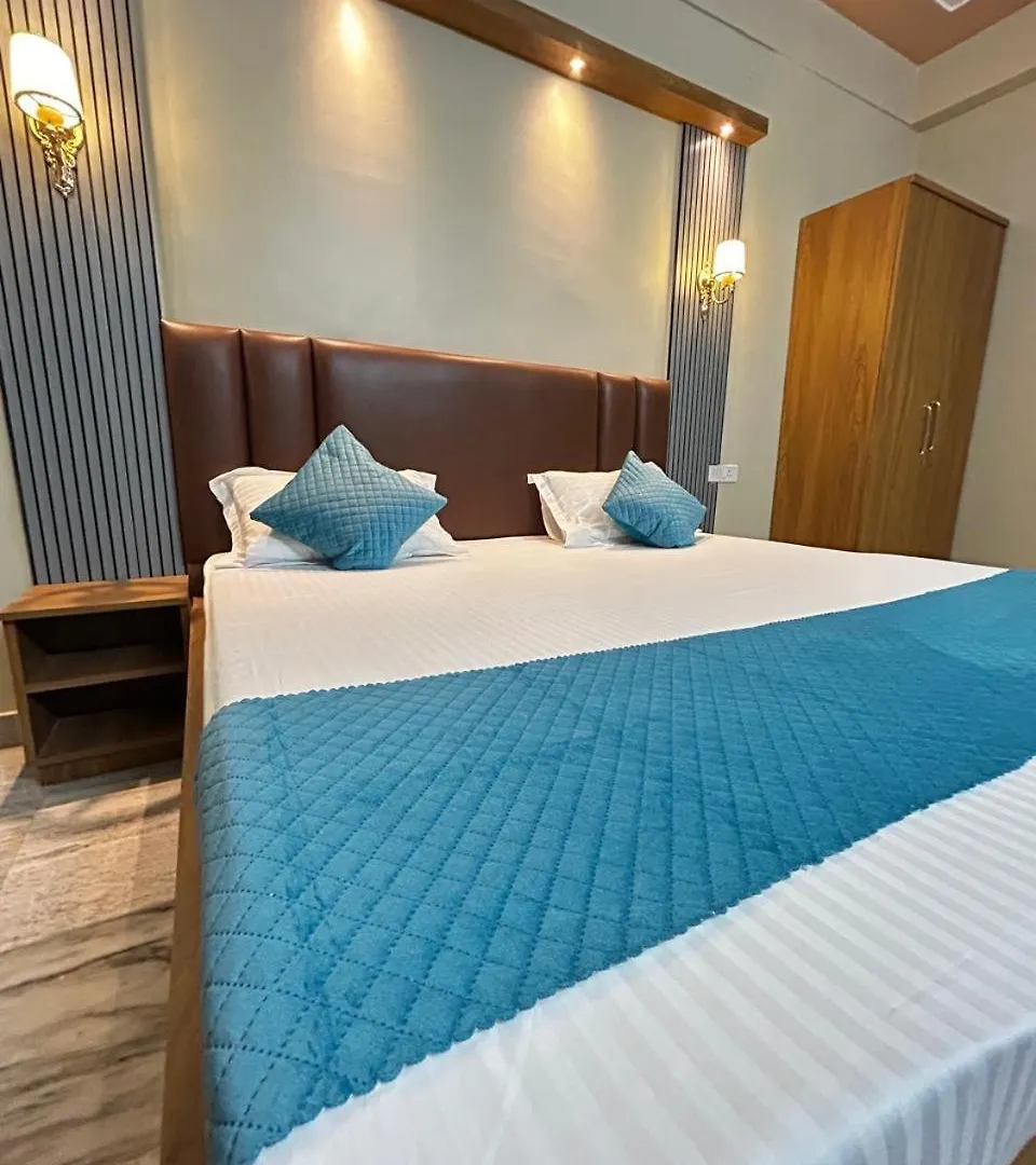 Sankatmochan Serenity Stay Varanasi Apartment